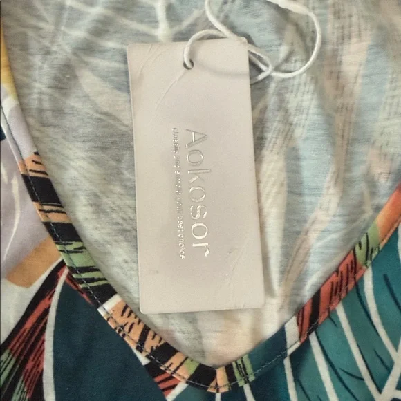 Vibrant Leaf Print Sleeveless Mini Dress - Picture 2 of 2